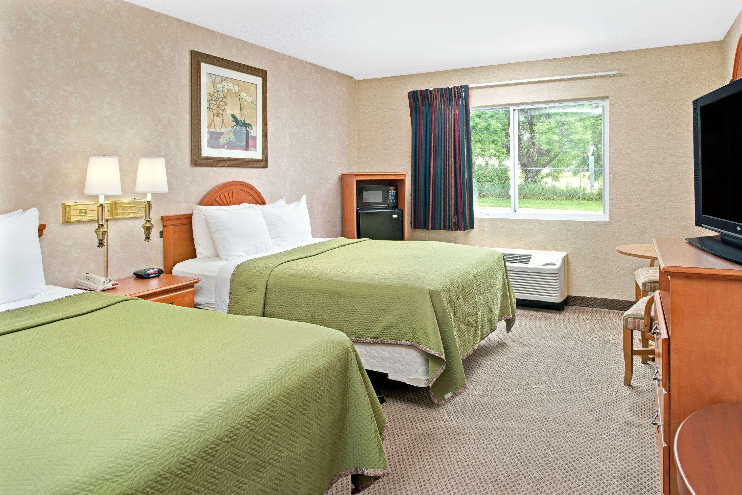 Travelodge By Wyndham Lincoln Airport I-80 Ngoại thất bức ảnh