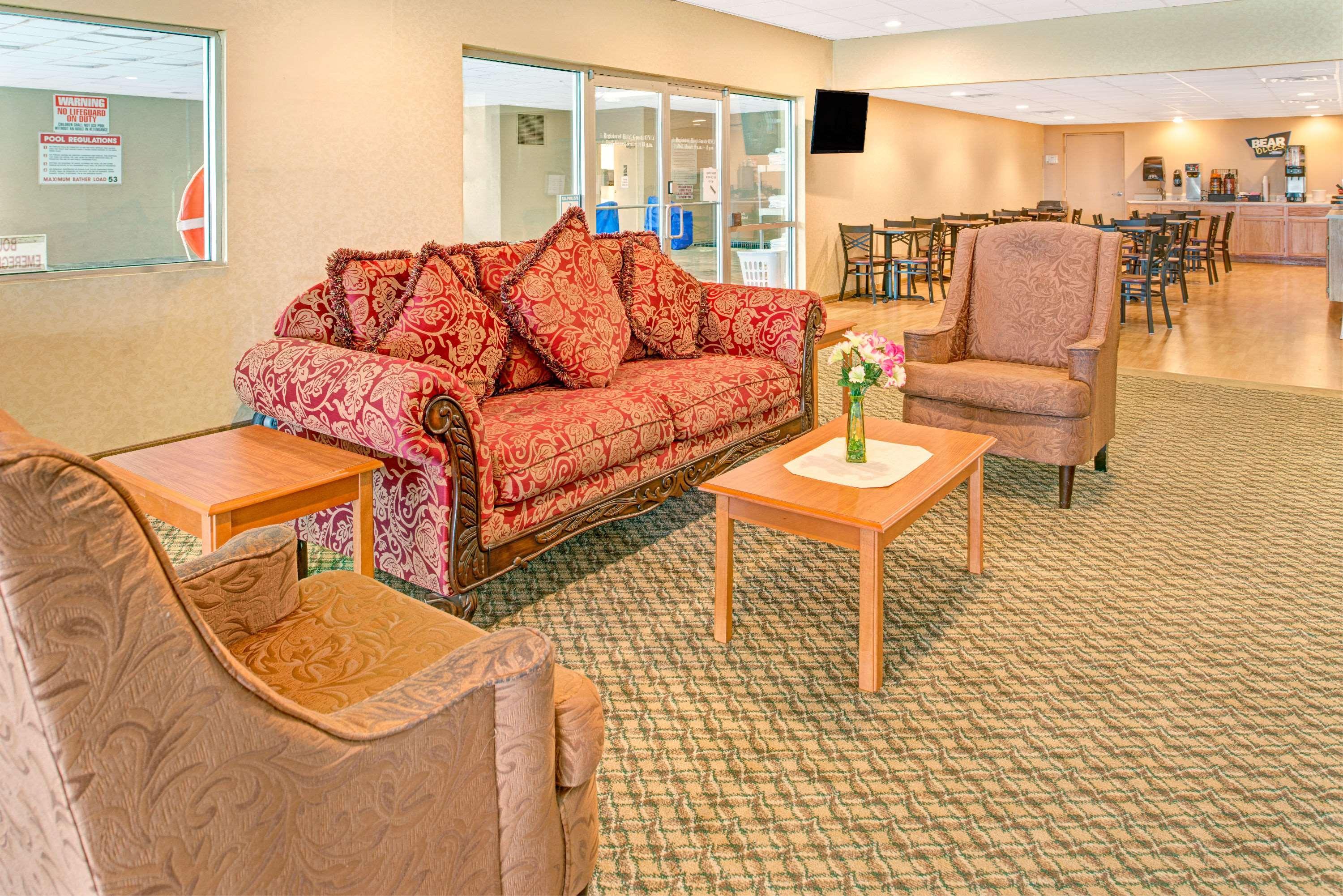Travelodge By Wyndham Lincoln Airport I-80 Ngoại thất bức ảnh
